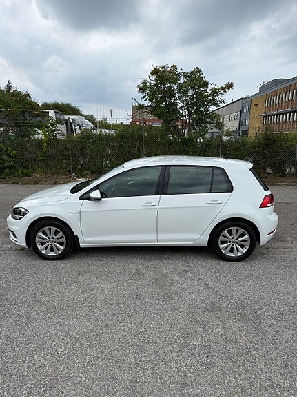 Volkswagen Golf VII 5 of 5