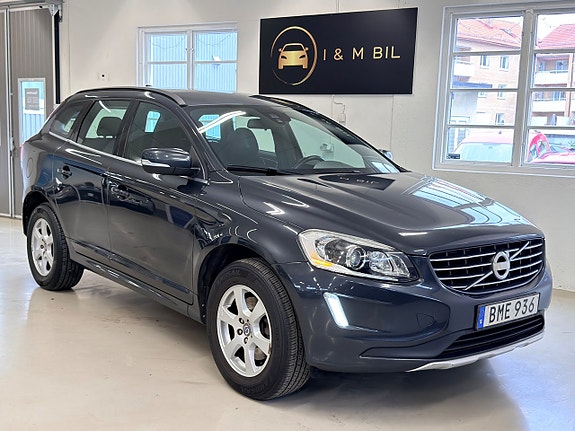 Volvo XC60 2 of 5