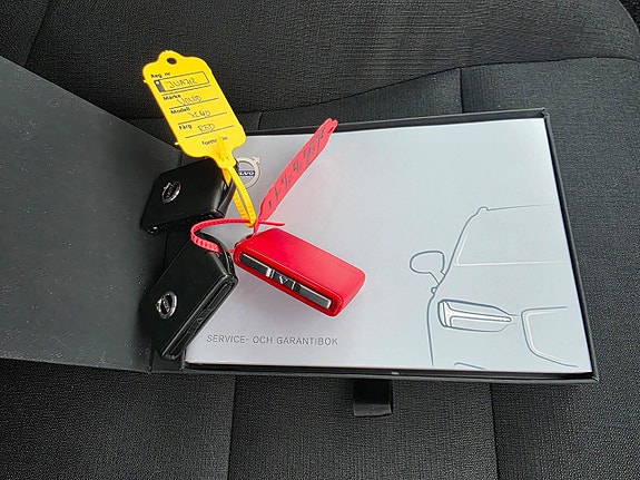 Volvo XC40 14 of 15