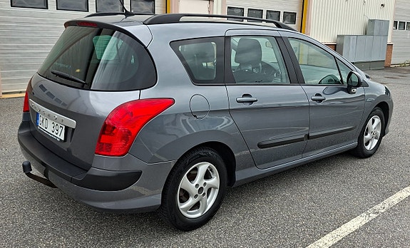 Peugeot 308 SW 3 of 17