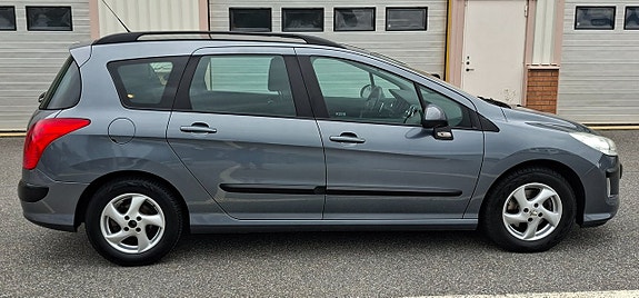 Peugeot 308 SW 4 of 17