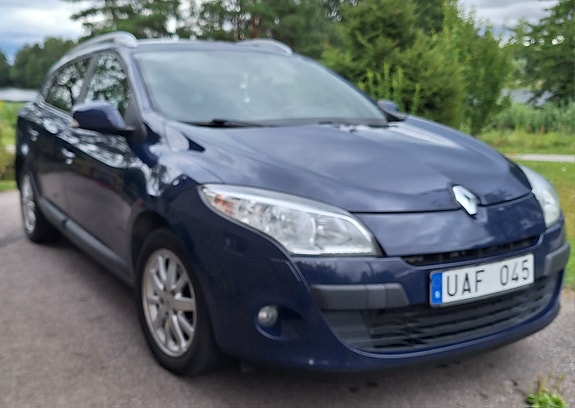 Renault Megane III 4 of 8