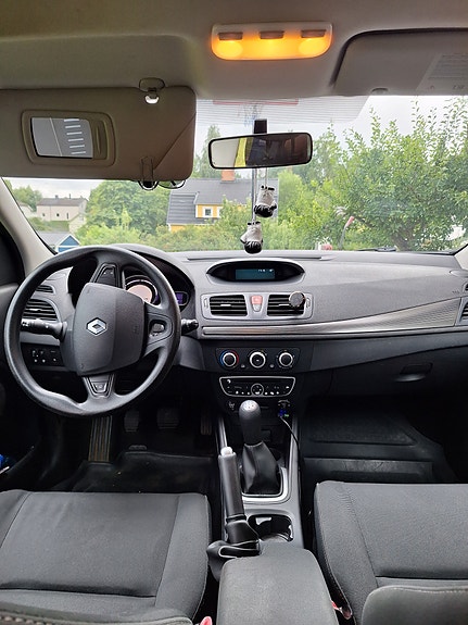 Renault Megane III 8 of 8