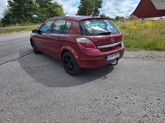 Opel Astra 3 of 5