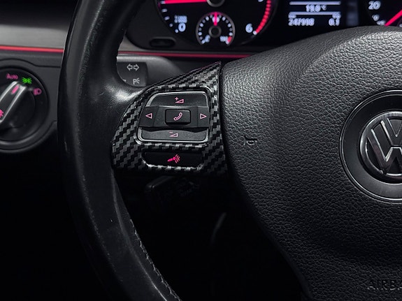 Volkswagen Passat 19 of 26