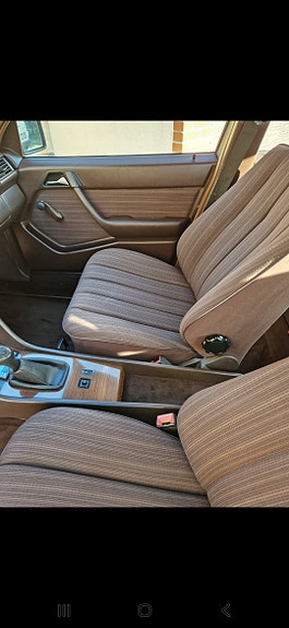 Mercedes-Benz 200 8 of 21