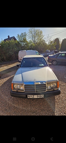 Mercedes-Benz 200 16 of 21