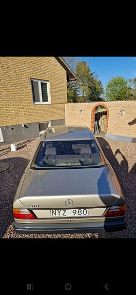 Mercedes-Benz 200 12 of 21