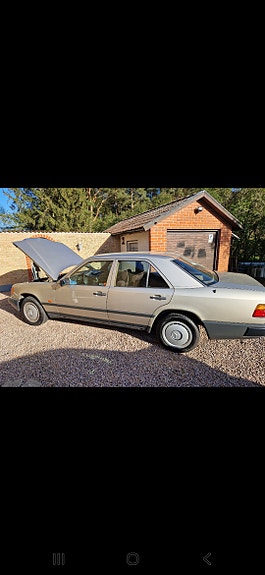 Mercedes-Benz 200 17 of 21