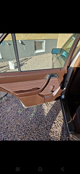Mercedes-Benz 200 10 of 21