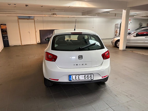 Seat Ibiza 4 of 12