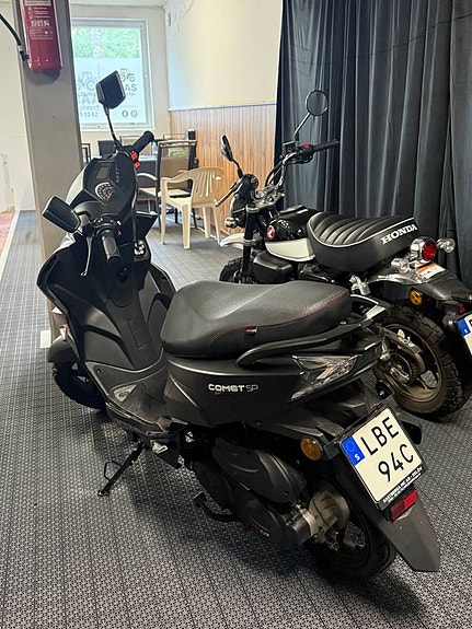 Moto Cr Comet Sp 2025 / ny skick 2 of 2