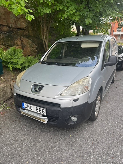 Peugeot Partner 3 of 5
