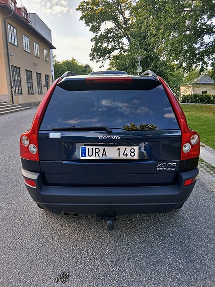Volvo XC90 8 of 21