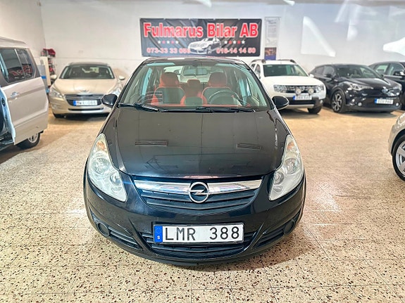 Opel Corsa 2 of 5