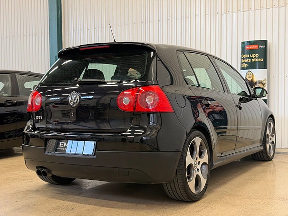 Volkswagen Golf V 7 of 15