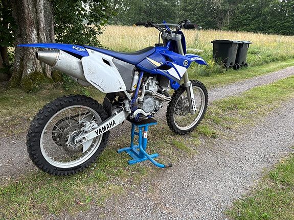 Yamaha YZF 450 4 of 8