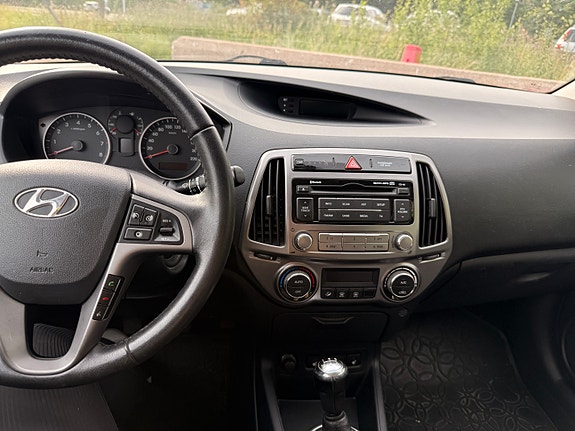 Hyundai i20 4 of 7