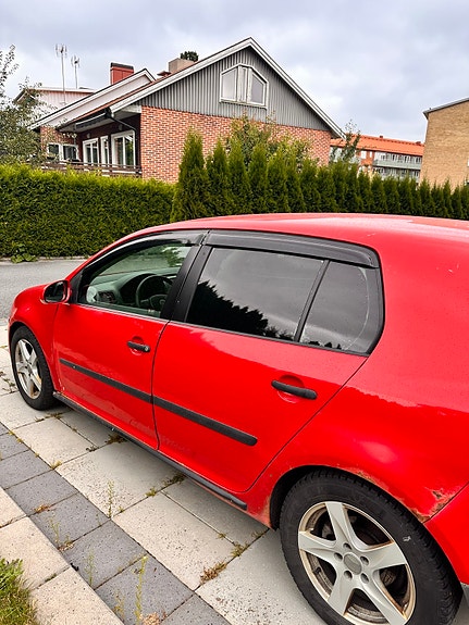 Volkswagen Golf V 2 of 4