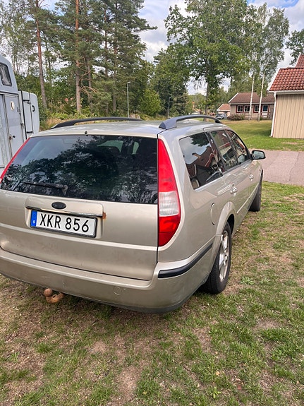 Ford Mondeo 4 of 5