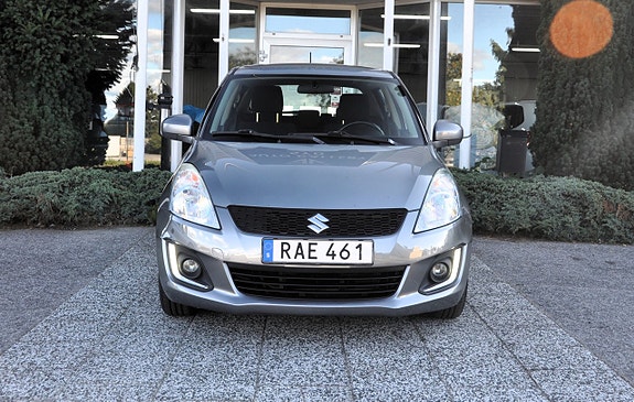 Suzuki Swift 2 of 10