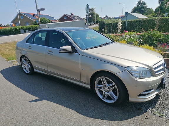 Mercedes-Benz C180 2 of 6