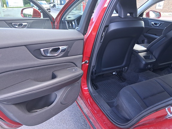 Volvo V60 10 of 12