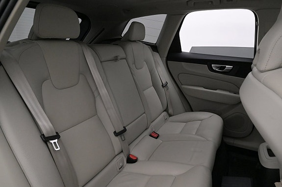 Volvo XC60 20 of 27