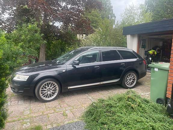Audi A6 allroad 2 of 5