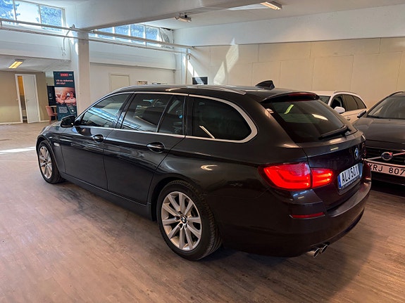 BMW 530d 2 of 5