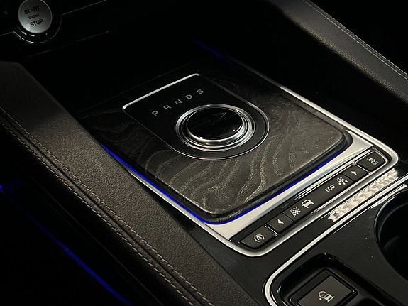 Jaguar F-PACE 19 of 30