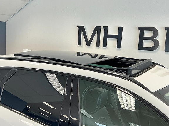 Jaguar F-PACE 13 of 30