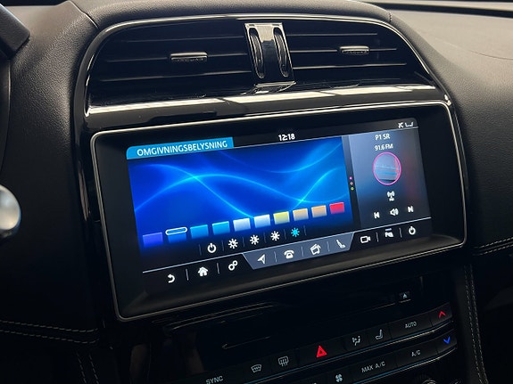 Jaguar F-PACE 28 of 30