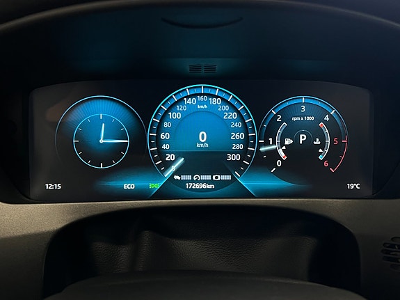 Jaguar F-PACE 25 of 30