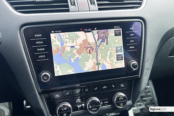 Skoda Octavia 18 of 27