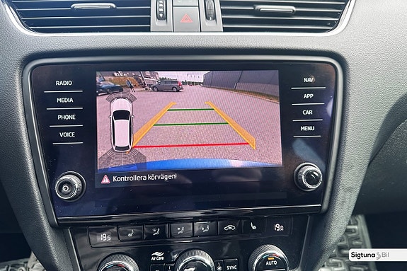 Skoda Octavia 19 of 27