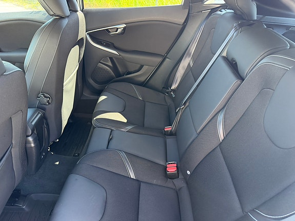 Volvo V40 5 of 5