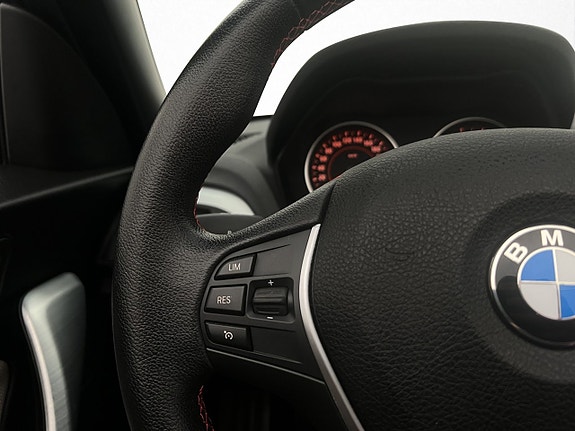 BMW 220i 13 of 30
