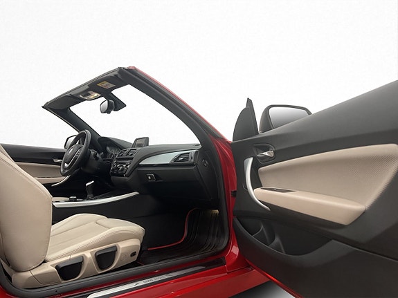 BMW 220i 25 of 30