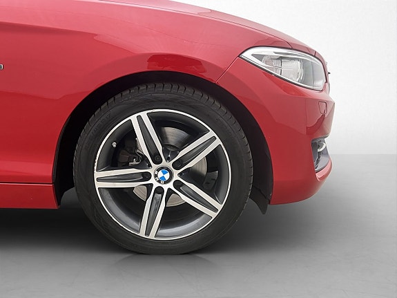 BMW 220i 30 of 30