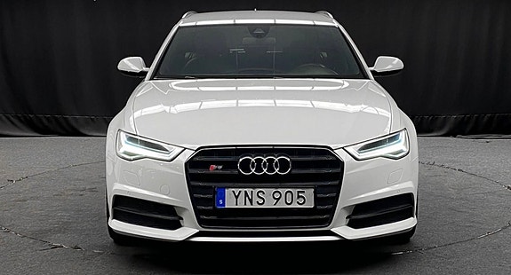 Audi S6 2 of 9