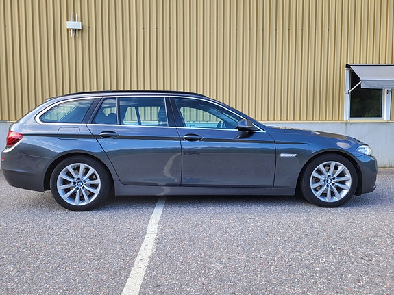 BMW 520d 2 of 22