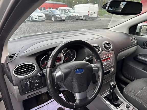 Ford Focus 5 of 5