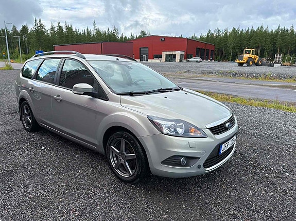 Ford Focus 2 of 5