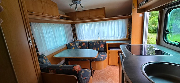Adria Unica B 462 DP 5 of 11