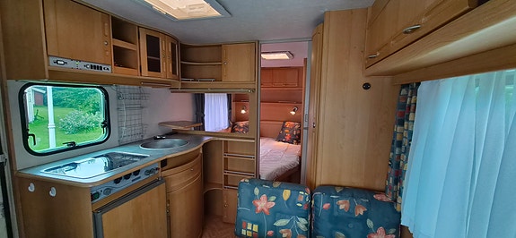 Adria Unica B 462 DP 6 of 11