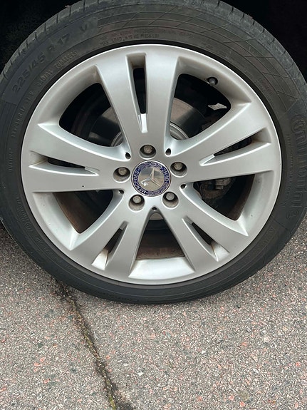 Mercedes-Benz C180 10 of 12