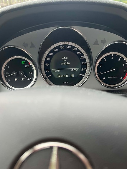 Mercedes-Benz C180 9 of 11