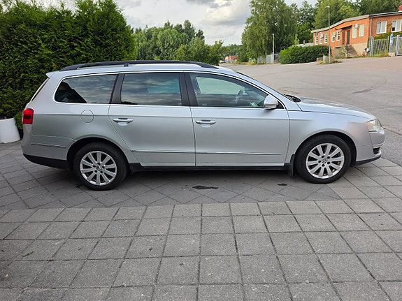 Volkswagen Passat 10 of 18