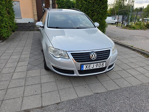 Volkswagen Passat 14 of 18